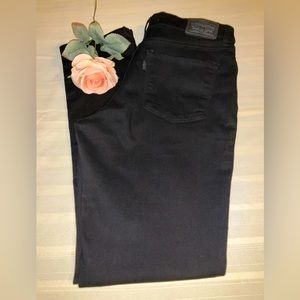 Levi’s classic mid rise skinny jeans